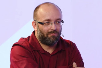 Parlamentní demokracie kulhá na obě nohy, říká Vidlák