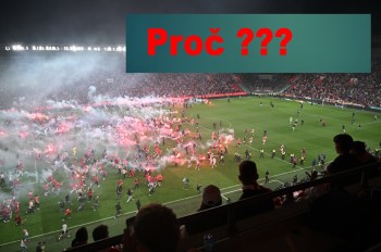 Derby Slavia -  Sparta v Edenu začalo růžovou mlhou a skončilo zběsile nájezdem