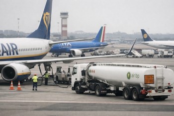 Německo řeší omezení krátkých letů. Zákaz míří na bohaté